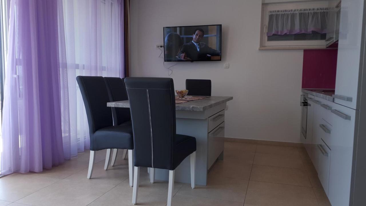 Apartment Villa Vala Малинска Экстерьер фото